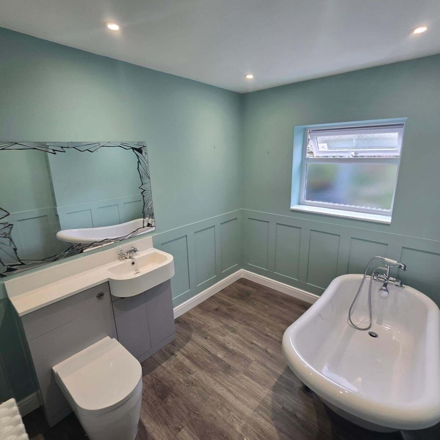 Bathroom fitters faversham installaition of toilet, sin and bathn tub. Full bathroom restoration